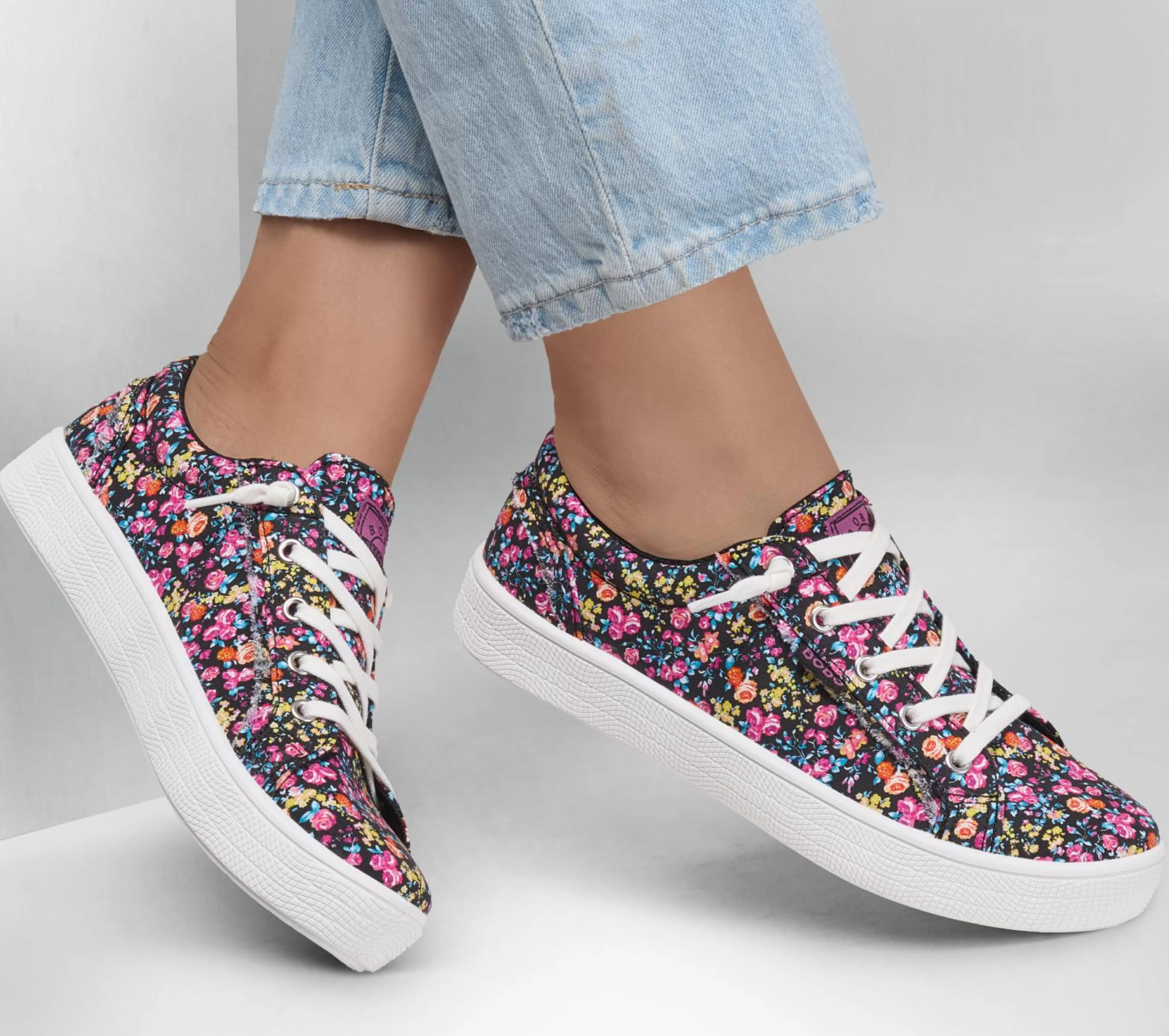 SKECHERS BOBS B Extra Cute - Floral Night*Women Slip-Ons | Canvas Shoes