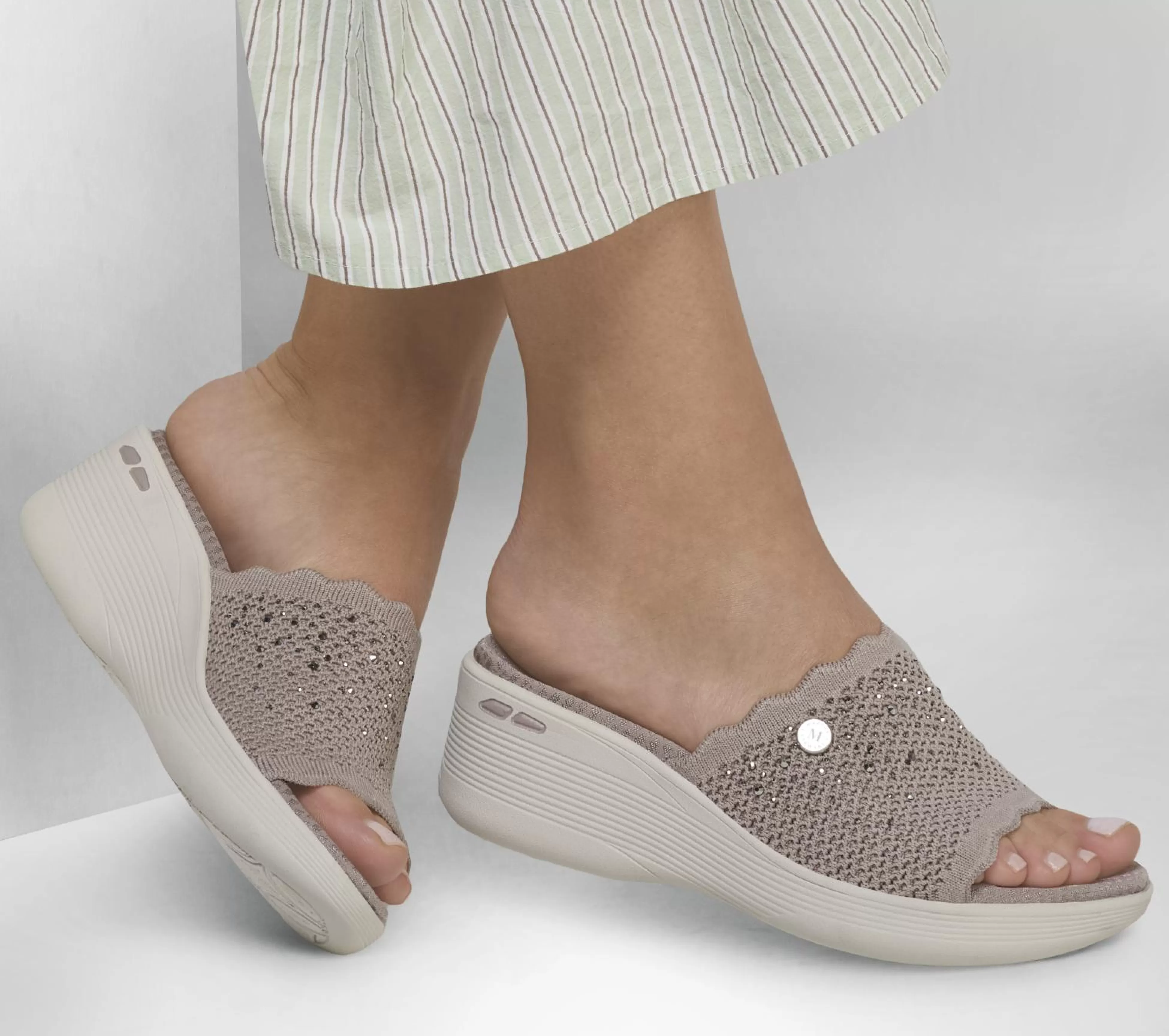 SKECHERS Martha Stewart: Pier-Lite - Light Essence*Women Wedges | Sandals