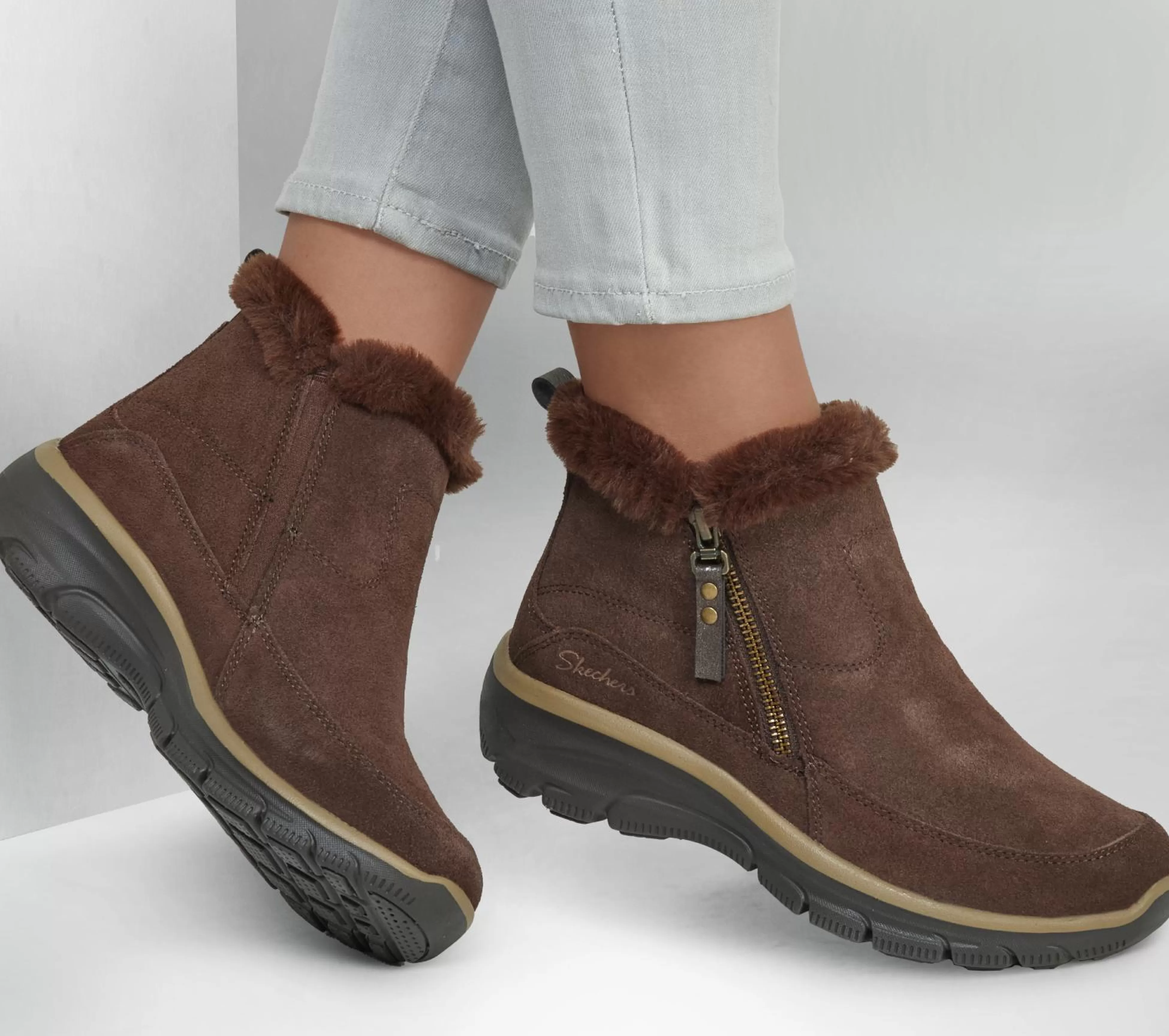 SKECHERS Relaxed Fit: Easy Going - Cool Zip!*Women Boots