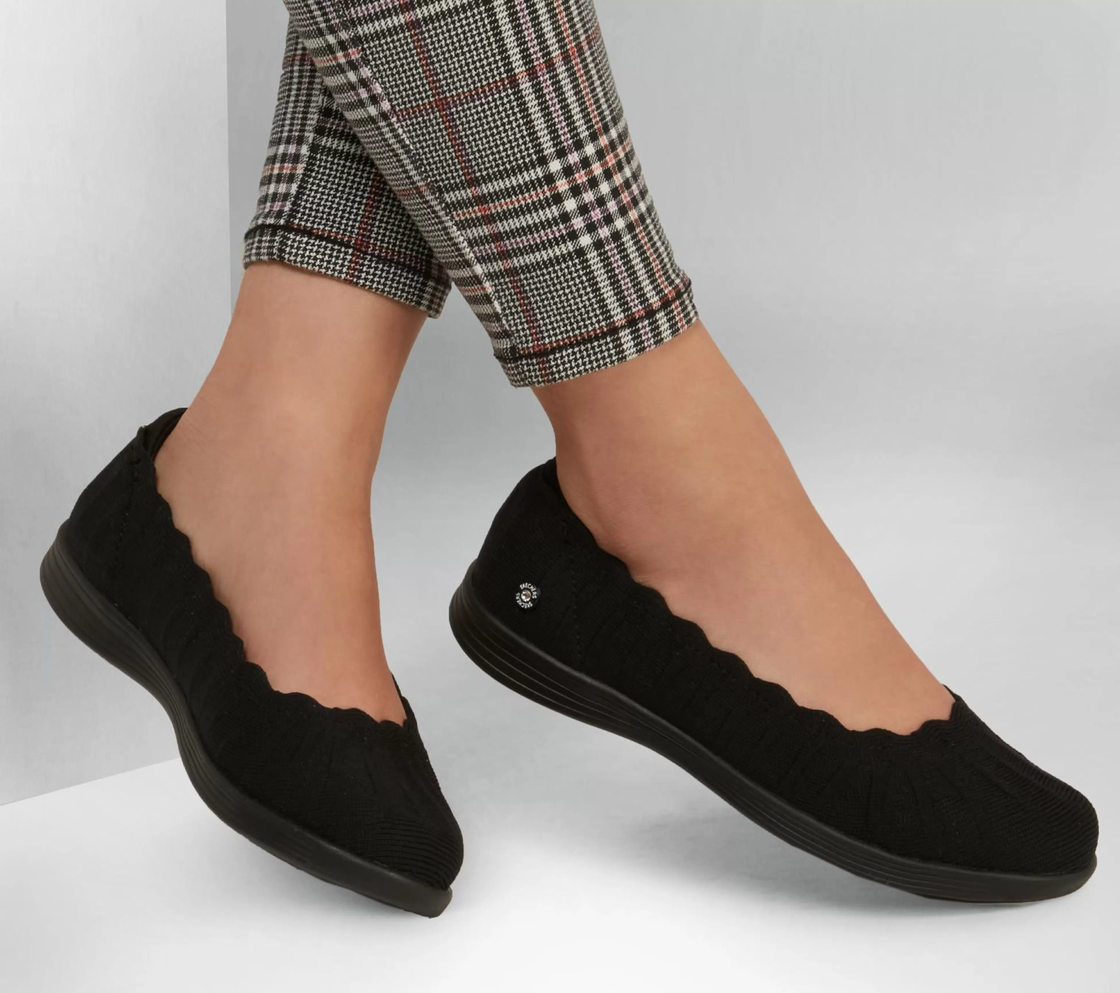 SKECHERS On-the-GO Dreamy - Groovee Gal*Women Slip-Ons | Flats